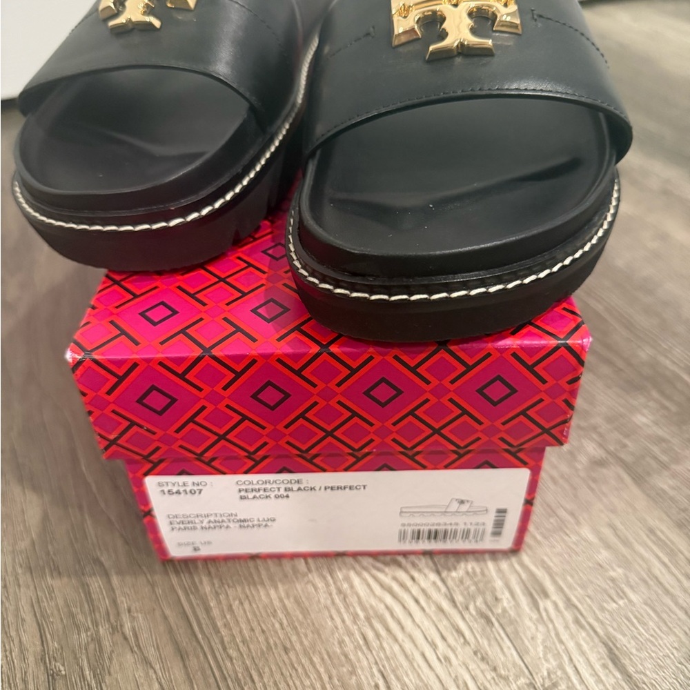 TORY BURCH EVERLY ANATOMIC LUG PARIS SLIDES IN BLACK - Picture 8 of 10